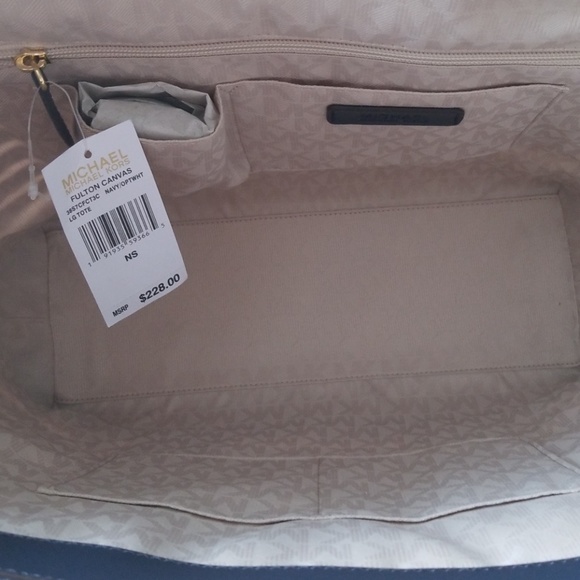 Michael Kors Tote - Picture 5 of 8